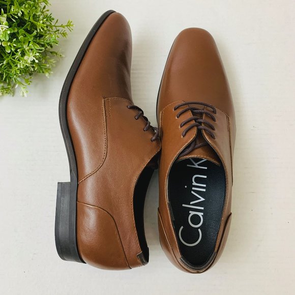 Calvin Klein Men's Lucca Leather Dress Shoes - Picture 6 of 15